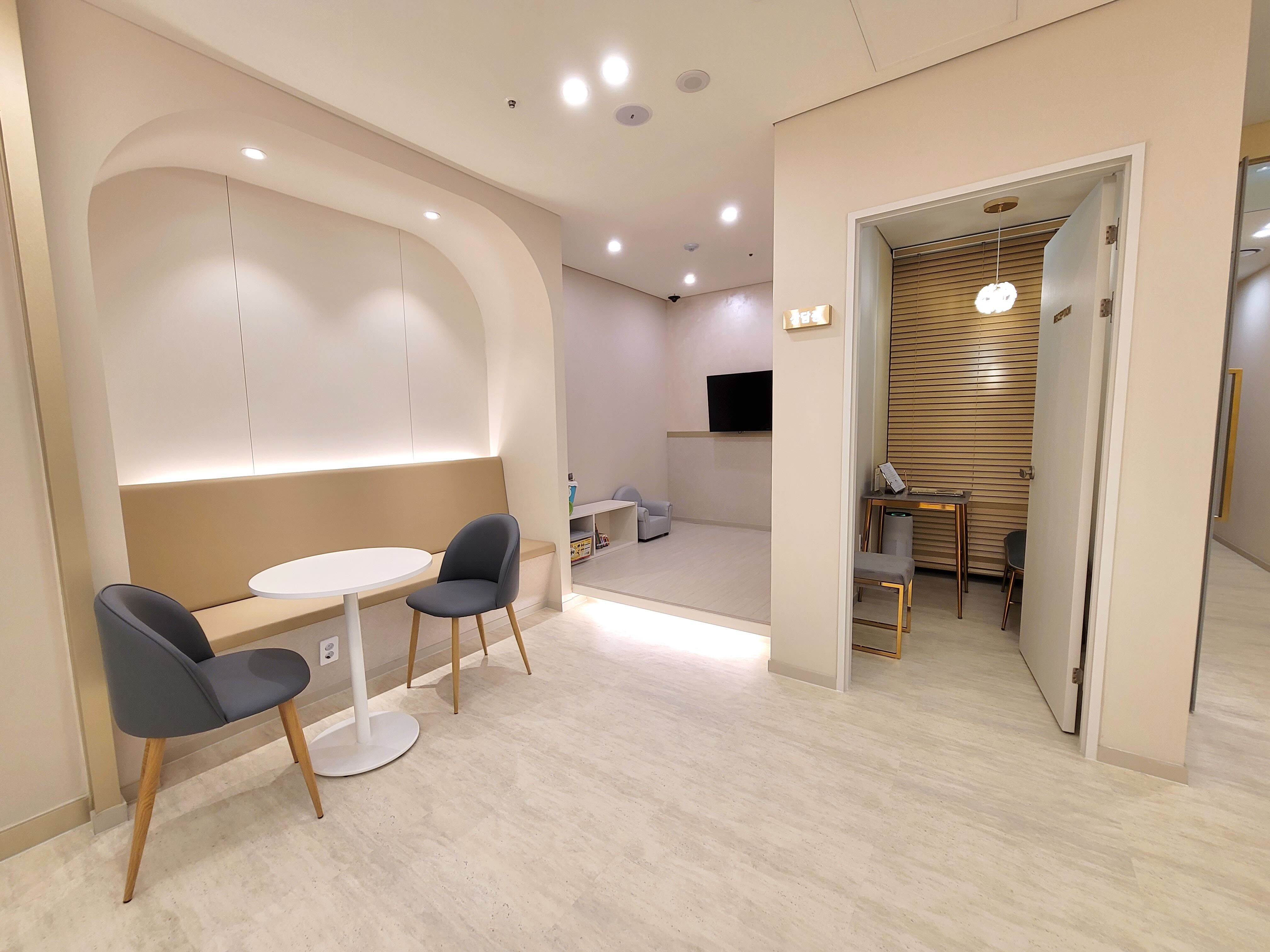 마인드카페 일산센터 리셉션 전경