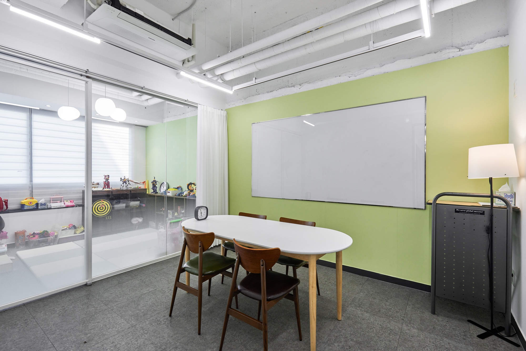 마인드카페 강남신논현밝음센터 리셉션 전경